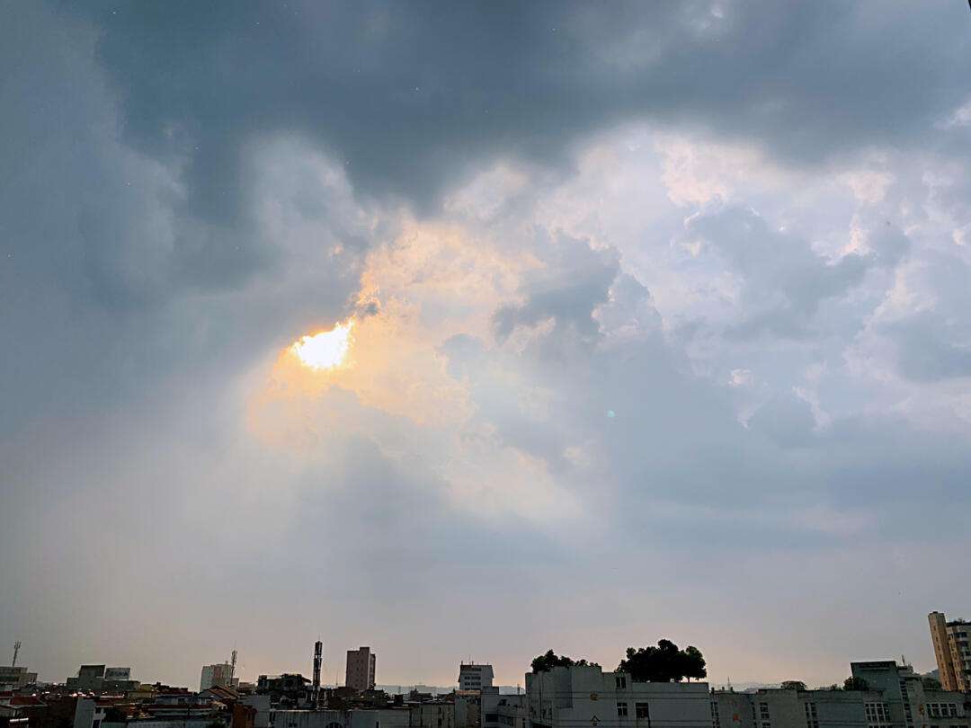 桑普顿客场击败对手，保级前景乌云遮蔽